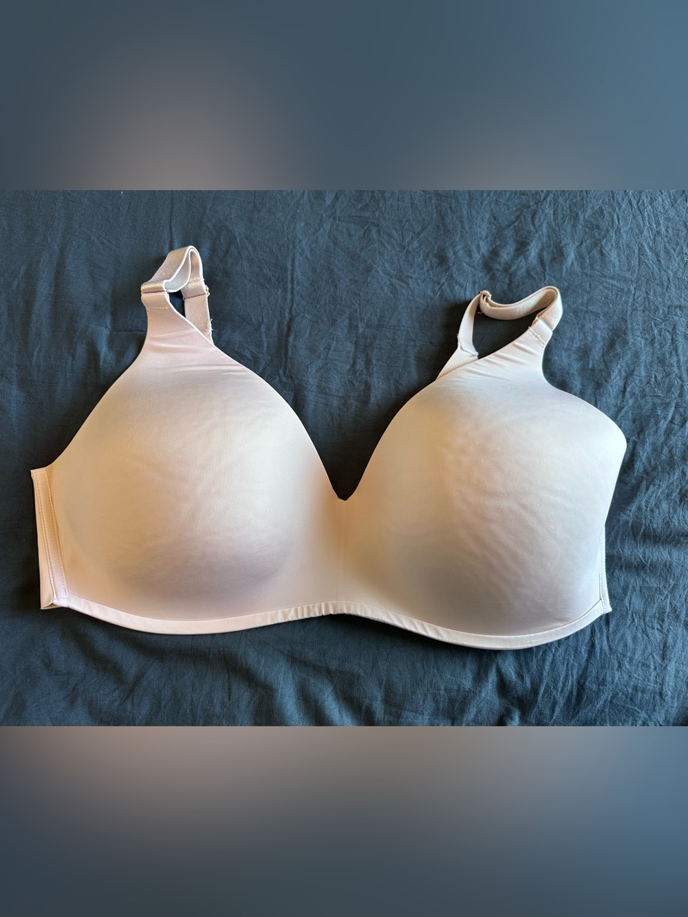 Soma Vanishing 360 Wireless Bra - 40DD in nude/tan